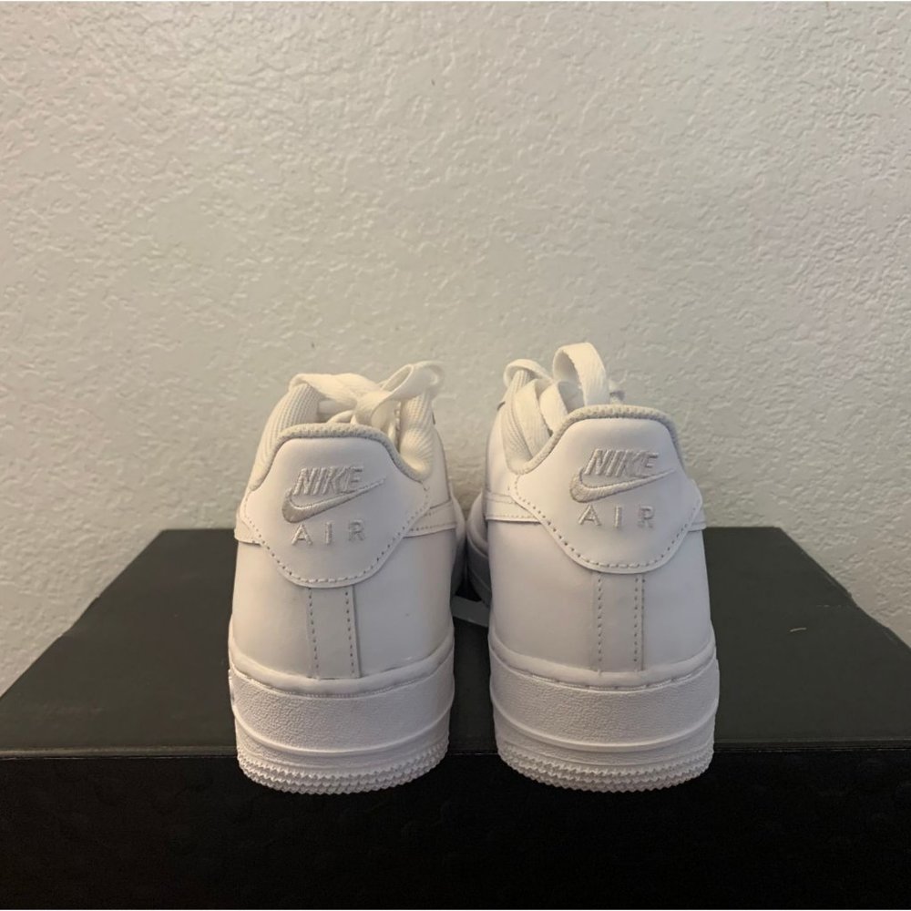 Nike Air Force 1 Low White 2014 (GS) 314192-117 7Y Women's Size 8.5 - Picture 4 of 6